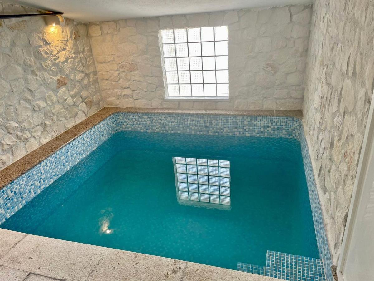 Flamingo - House With Private Pool Villa Gornji Seget Exteriör bild