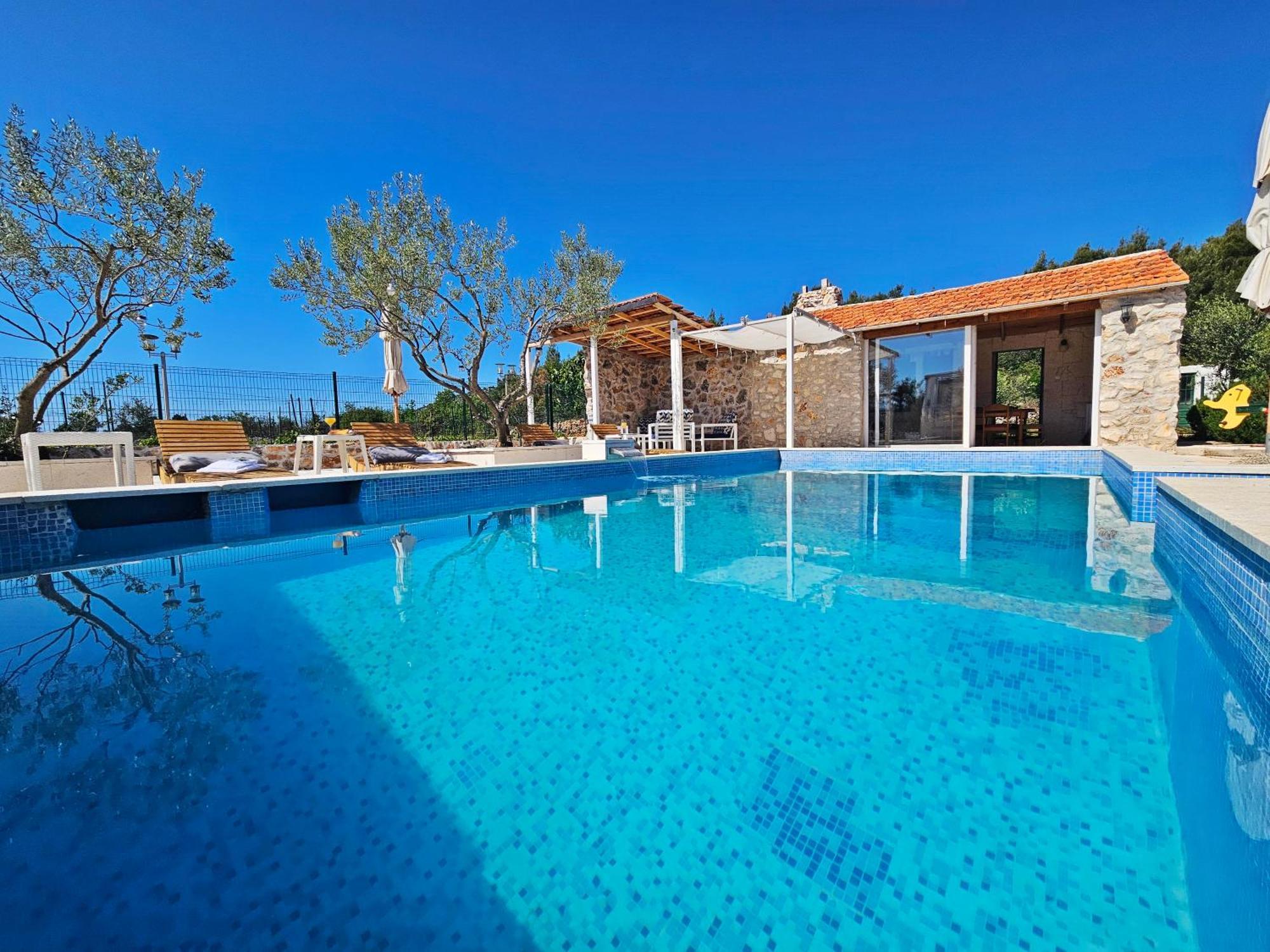 Flamingo - House With Private Pool Villa Gornji Seget Exteriör bild