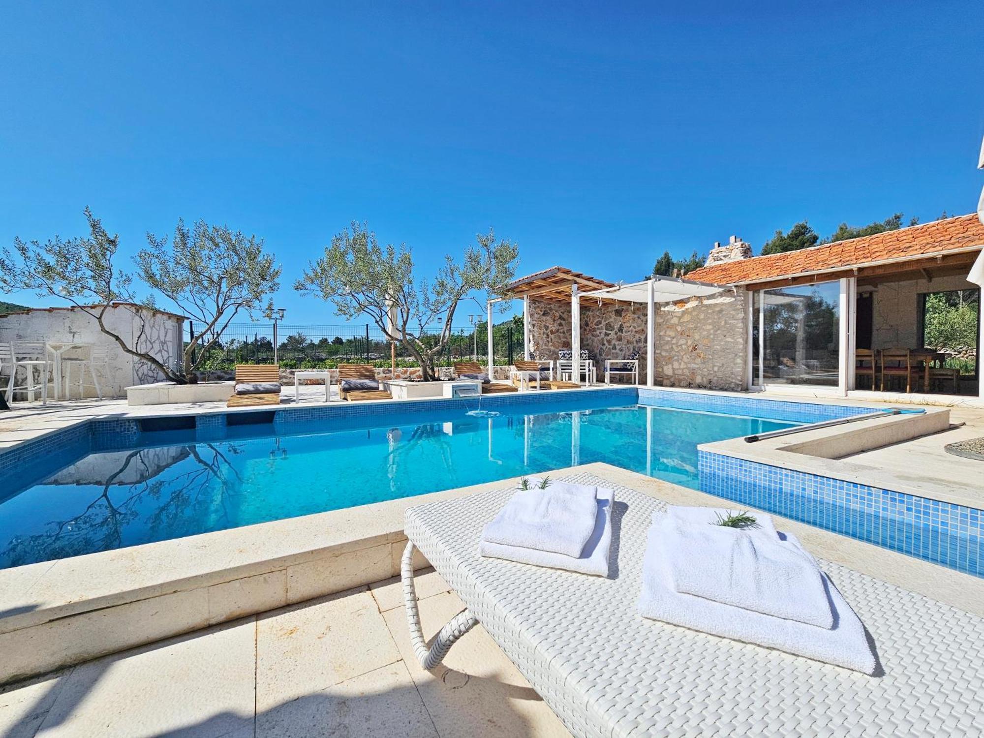 Flamingo - House With Private Pool Villa Gornji Seget Exteriör bild
