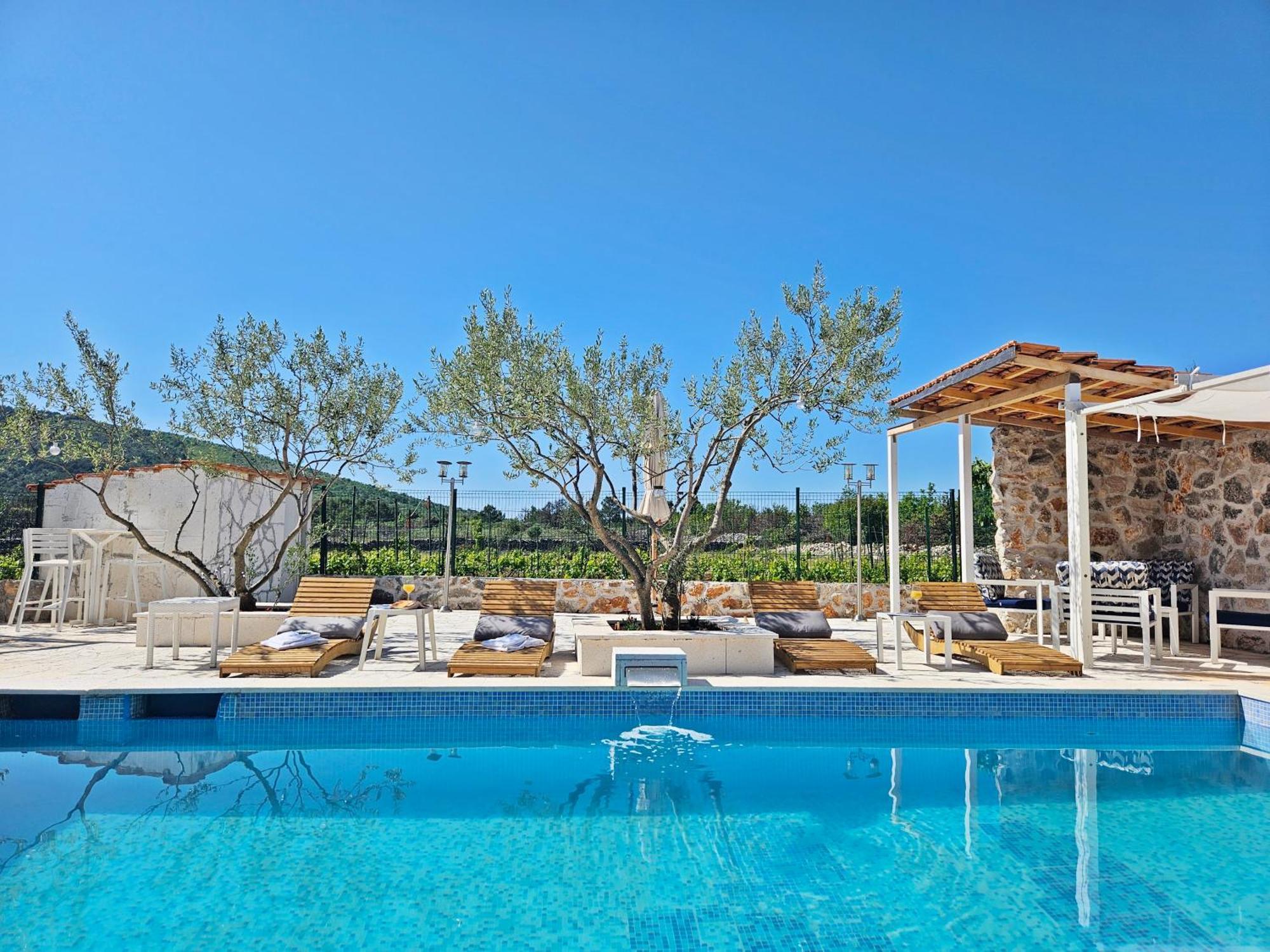 Flamingo - House With Private Pool Villa Gornji Seget Exteriör bild