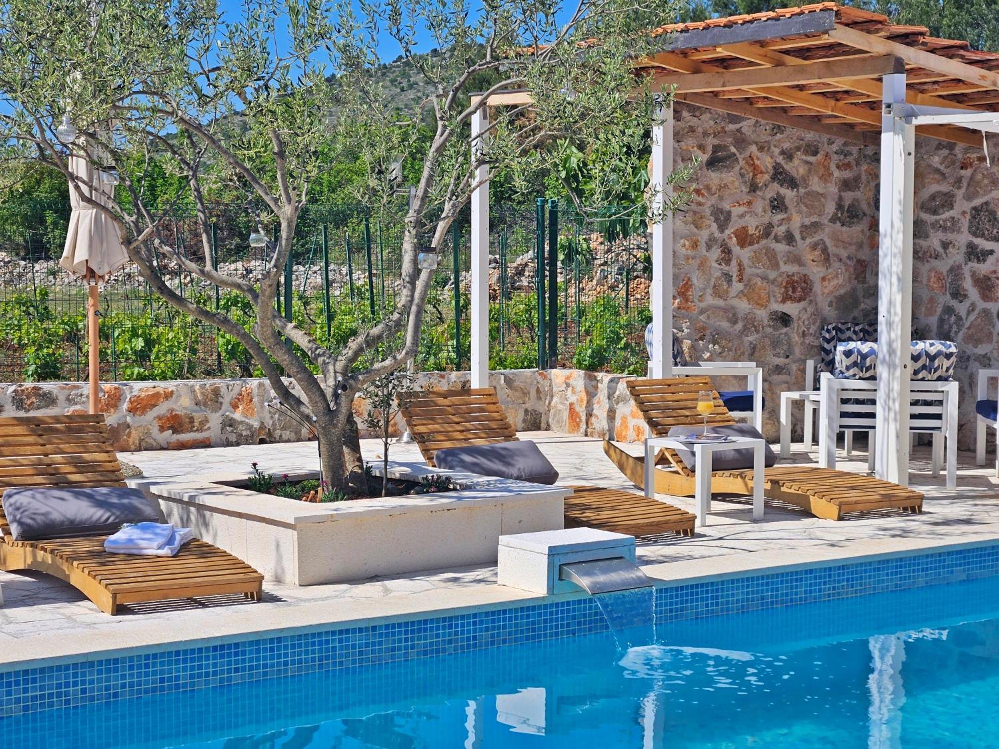 Flamingo - House With Private Pool Villa Gornji Seget Exteriör bild